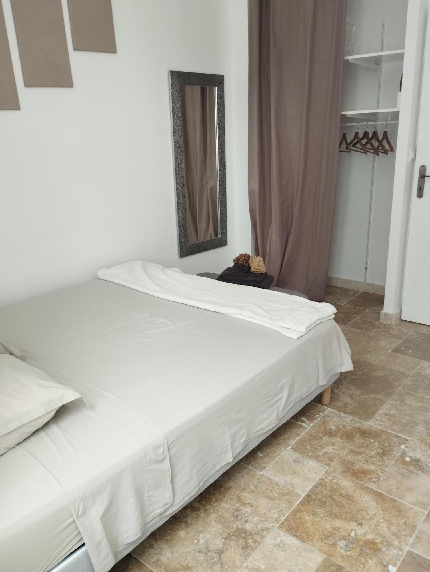 Appartement Lumineux En Rdc Bourgoin-Jallieu Екстериор снимка